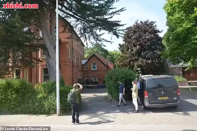 小留学生残忍谋杀同学，英国名校凶案震惊全国！警察：他用锤子砸碎了舍友的头骨 第12张